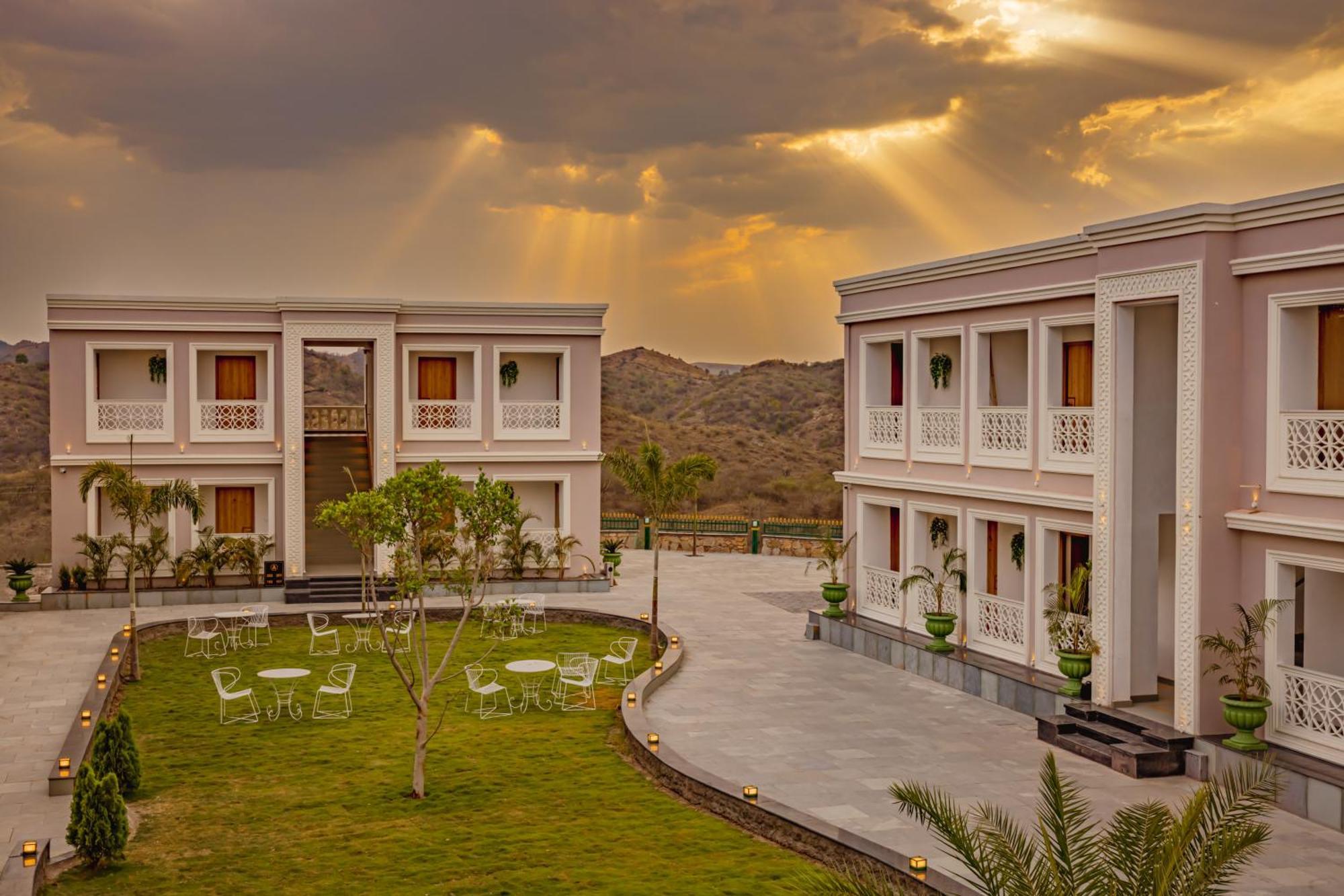 Tree Of Life Vantara Resort & Spa Udaipur Exterior photo